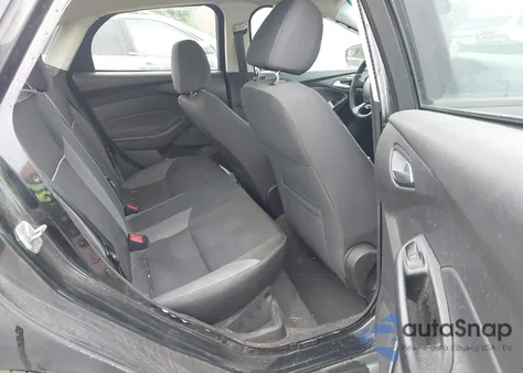 2013 Ford Focus Se z USA, uszkodzony, nr VIN 1FADP3F29DL368243